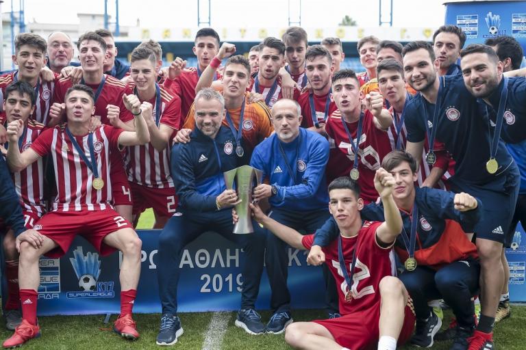 Ολυμπιακός : «Δένει» το μέλλον του με εννιά νέους επαγγελματίες