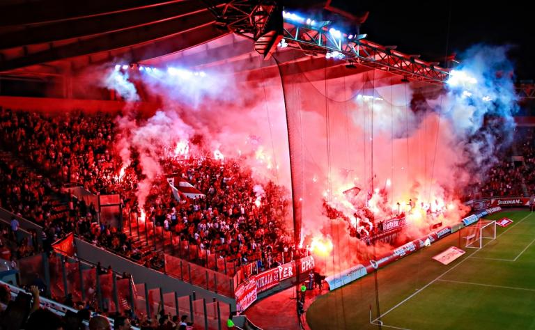 Υπόκλιση στον κόσμο του Ολυμπιακού από δημοσιογράφο του BBC