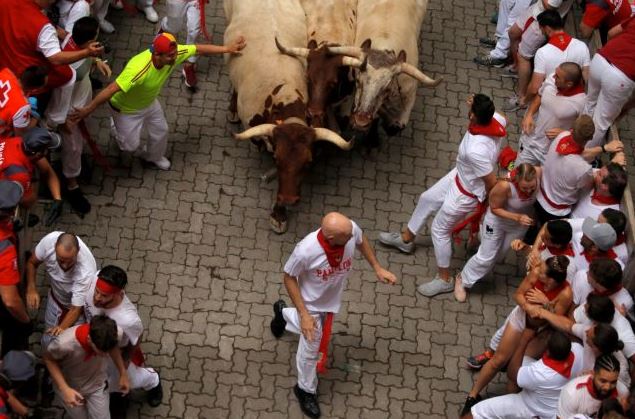 Πέντε τραυματίες στις ταυροδρομίες της Παμπλόνα