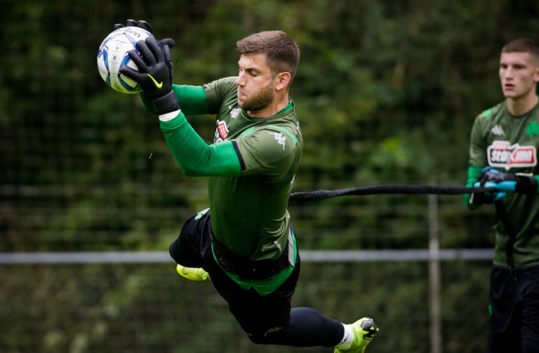 Κότσαρης : «Προσπαθώ να βάλω προβληματισμούς στον προπονητή μου»