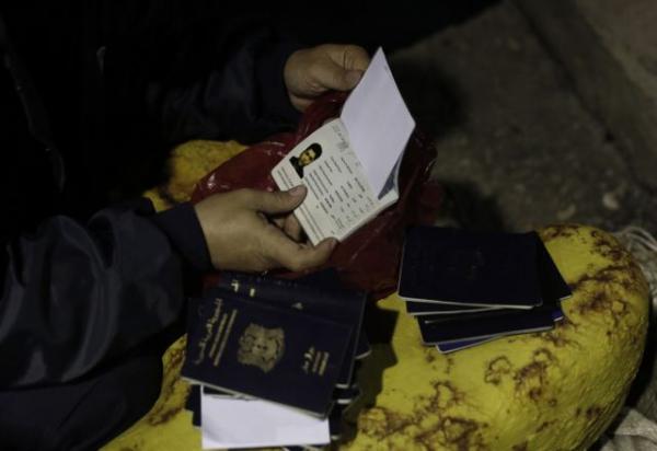 Εξαρθρώθηκε κύκλωμα που διευκόλυνε μετανάστες να ταξιδέψουν στην Ευρώπη – Συνελήφθη αστυνομικός