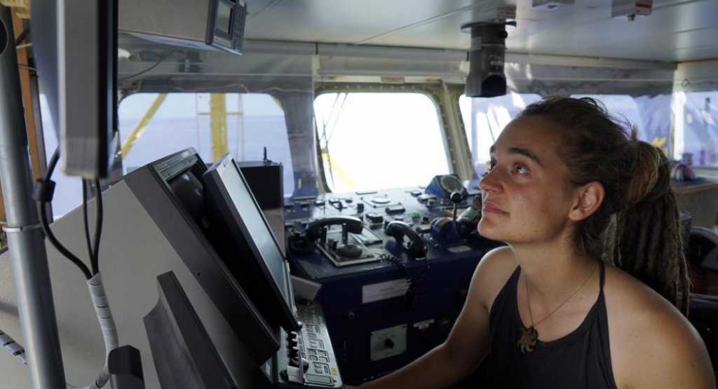 Πλοίαρχος Sea-Watch 3: Ζητά από την Ευρώπη να δεχτεί τους μετανάστες που είναι εγκλωβισμένοι στη Λιβύη
