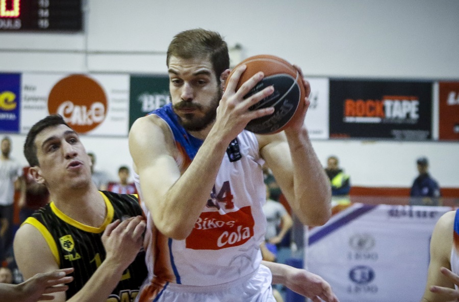 Ολυμπιακός : Κοιτάζει παίκτη που είχε ξεπηδήσει από τις ακαδημίες του