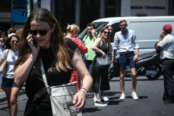 Σεισμός στην Αθήνα: 20.000 κλήσεις το δευτερόλεπτο από κινητά μετά τη δόνηση