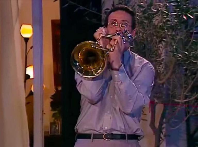 Tο Twitter κάνει πλάκα με τον σεισμό: Στην Ιαπωνία 5,1 ρίχτερ είναι η δόνηση στο κινητό