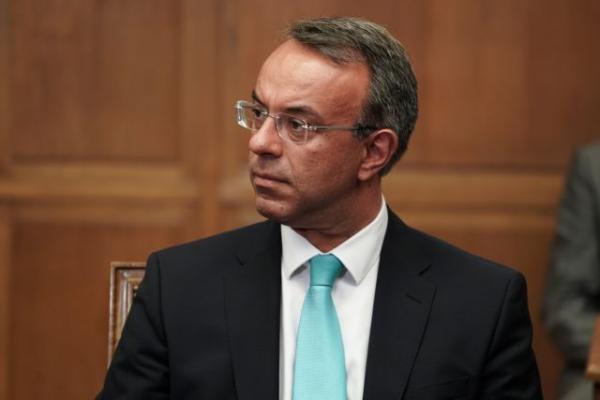 Σύσκεψη Σταϊκούρα με Πιτσιλή και Κουρμούση για έσοδα και ρύθμιση 120 δόσεων