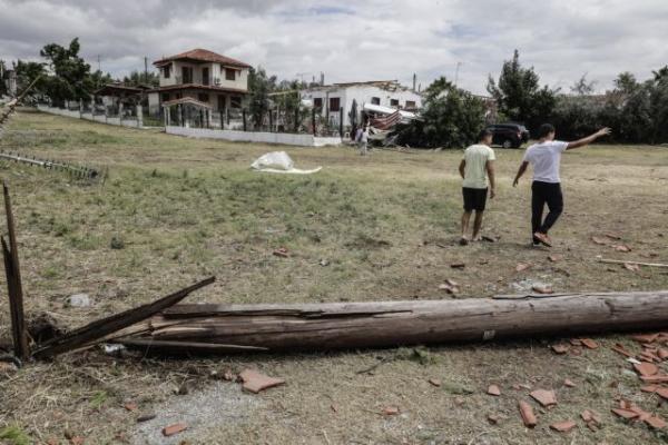 Πρόεδρος τεχνικών ΔΕΗ: Μάχη για να δοθεί ρεύμα μέχρι το βράδυ σε όλη τη Χαλκιδική