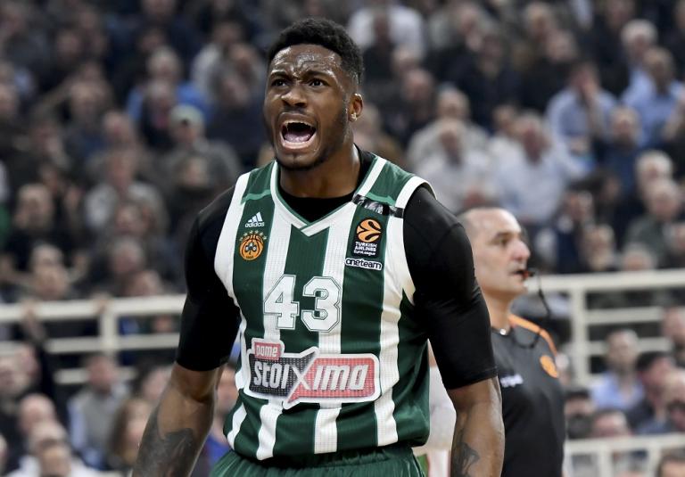 «Δύσκολα θα έπαιρναν Θανάση, αν δεν είχε επώνυμο Αντετοκούνμπο»