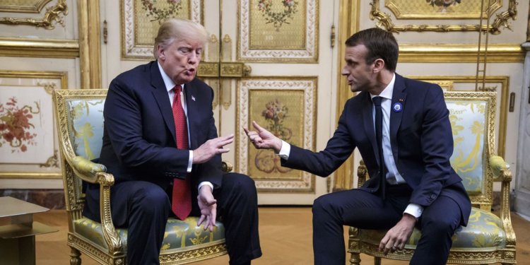 Συζήτηση Τραμπ – Μακρόν μετά τη γαλλική… Gafa