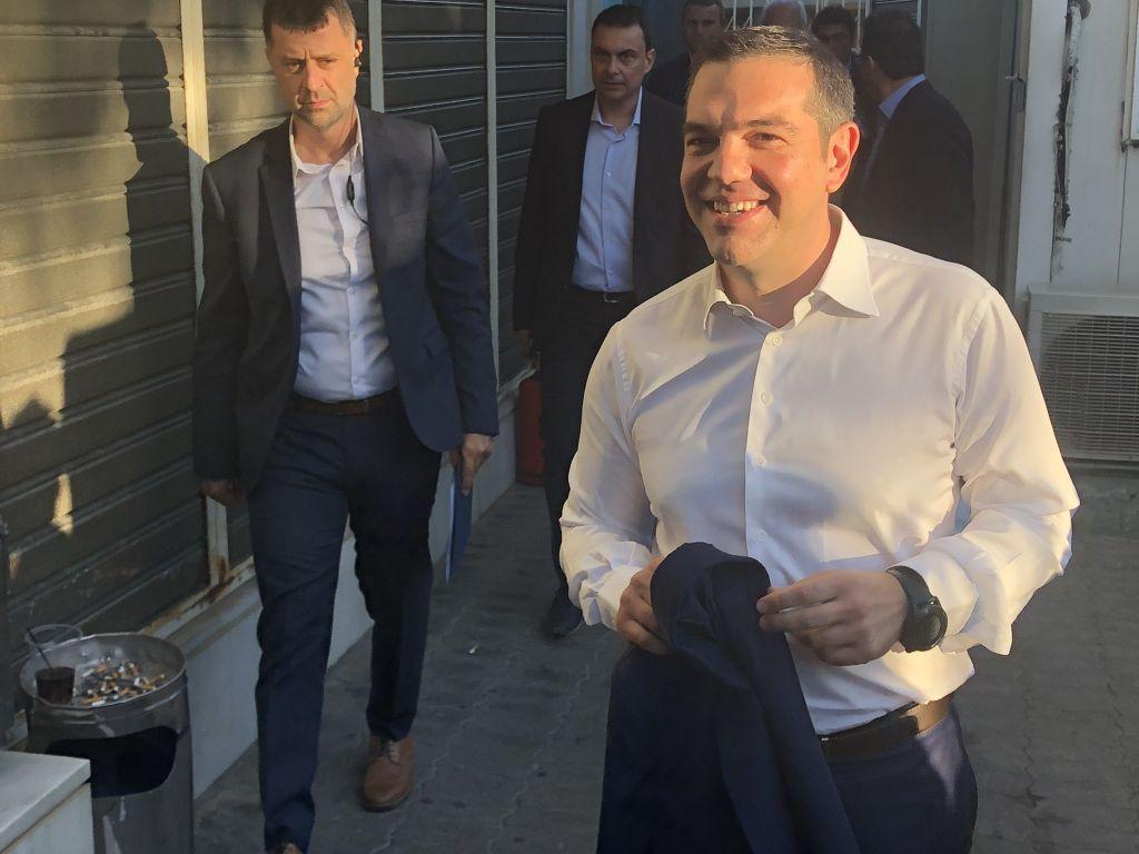 «Έσπασε» το εμπάργκο ο Τσίπρας: Στα γραφεία του ΣΚΑΪ