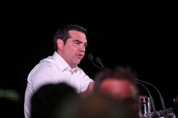 Η πορεία προς την ταπεινωτική ήττα, η διάλυση της ηγετικής ομάδας και οι σπασμωδικές κινήσεις του Αλέξη Τσίπρα