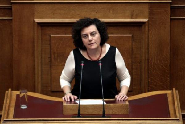 Νάντια Βαλαβάνη: Ουσιαστική αντιπολίτευση στο «μεταμνημονιακό» τέλμα
