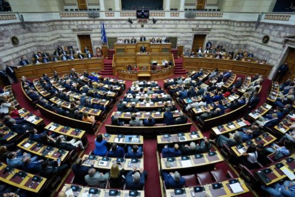 Ψηφίζεται την Τρίτη το φορολογικό νομοσχέδιο – Τι περιλαμβάνει