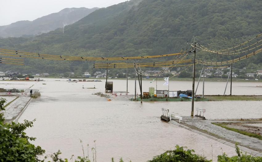 Ιαπωνία: 800.000 κάτοικοι εγκαταλείπουν τις εστίες τους εξαιτίας σφοδρών βροχοπτώσεων