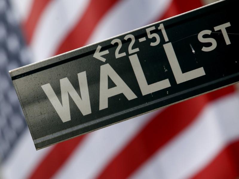 Περιορισμένα κέρδη και ρεκόρ S&P 500 στη Wall Street