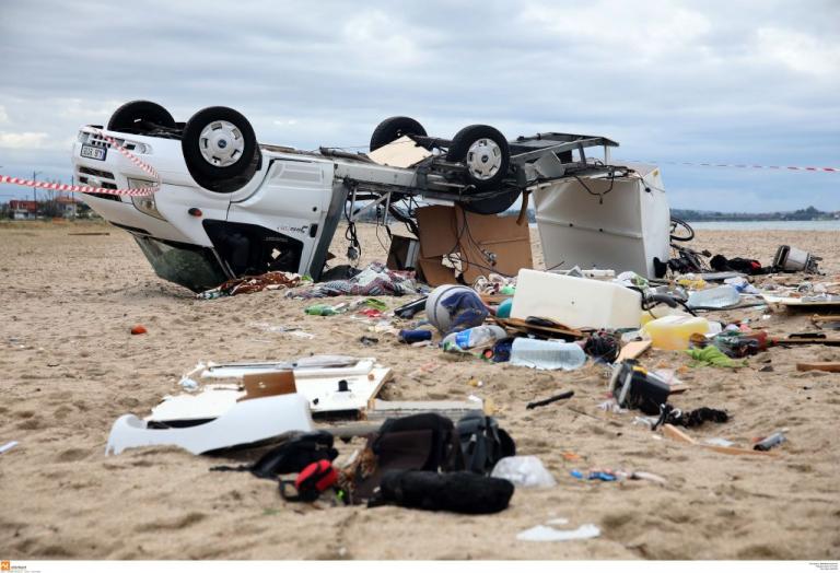 Βιβλική καταστροφή στη Χαλκιδική με 6 νεκρούς – Αγνοείται ψαράς, δεκάδες τραυματίες στα νοσοκομεία