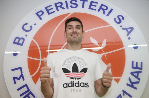 Ανακοίνωσε Βασίλη Ξανθόπουλο το Περιστέρι
