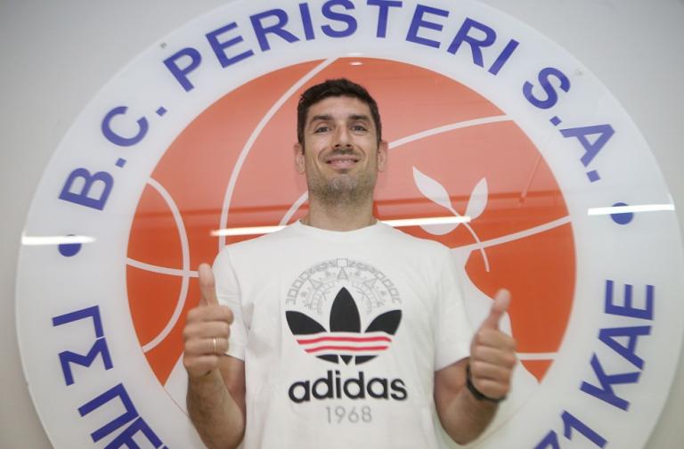 Ανακοίνωσε Βασίλη Ξανθόπουλο το Περιστέρι