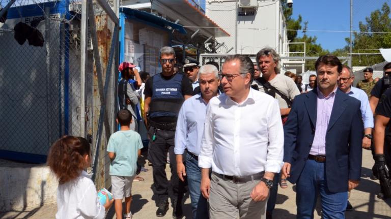 Κουμουτσάκος: Προτεραιότητα η επιτάχυνση των διαδικασιών εξέτασης ασύλου