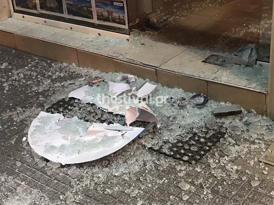 Ληστεία στο κέντρο της Θεσσαλονίκης: Αρπαξαν χρηματοκιβώτιο από ταξιδιωτικό γραφείο