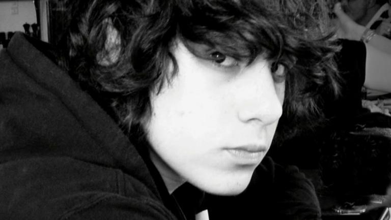 Προσβάλλουν τη μνήμη του Αλέξανδρου Γρηγορόπουλου