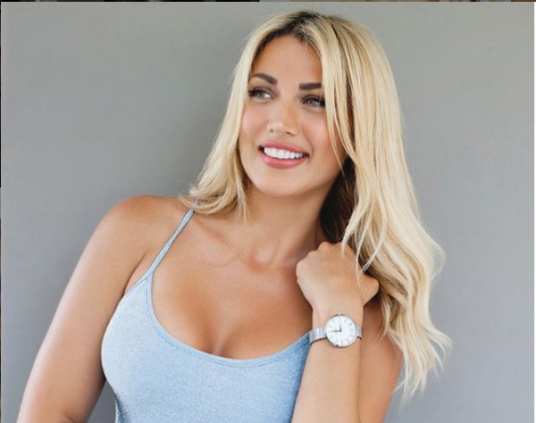 Σπυροπούλου: Φωτογραφίζεται χωρίς ρετούς