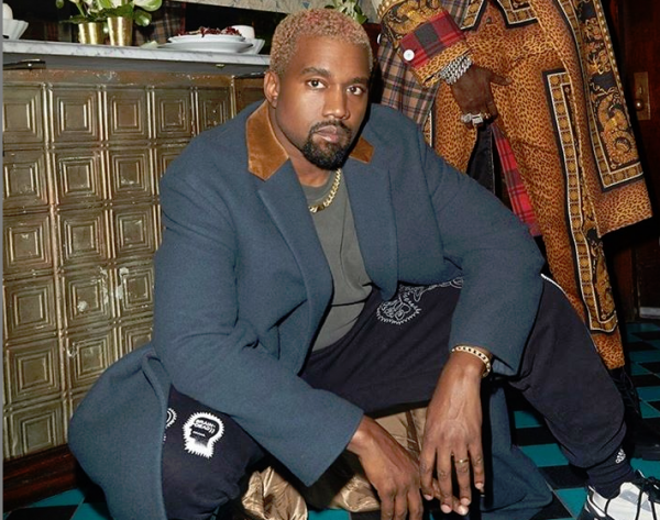 Κάνιε Γουέστ: Η βοήθεια στους αστέγους και τα βιοδιασπώμενα παπούτσια