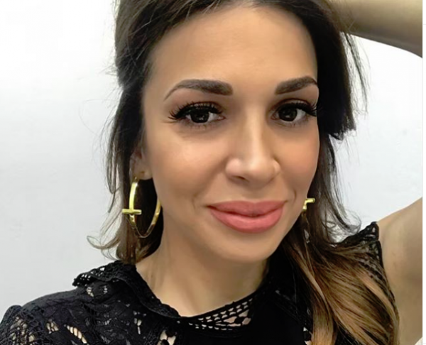 Ελένη Χατζίδου: Μας δείχνει την φουσκωμένη κοιλίτσα της