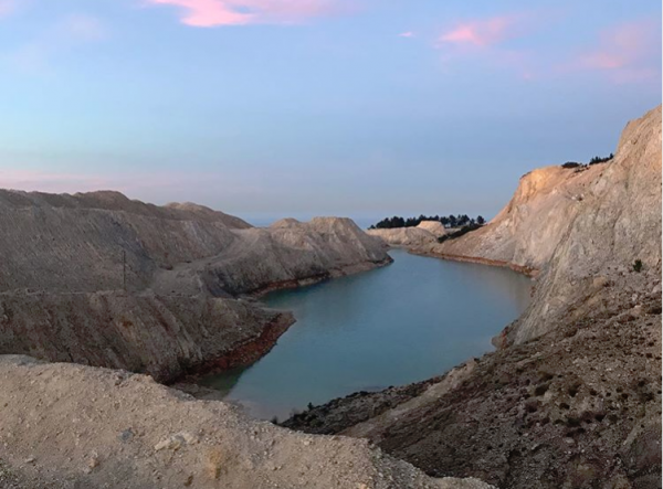 Στο νοσοκομείο για μία φωτογραφία σε τοξική λίμνη στην Ισπανία