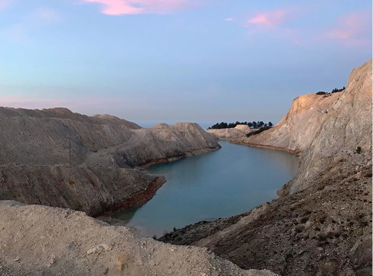 Στο νοσοκομείο για μία φωτογραφία σε τοξική λίμνη στην Ισπανία