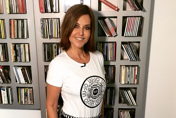 Αλεξάνδρα Παλαιολόγου: Ποζάρει με μαγιό και «κόβει την ανάσα»