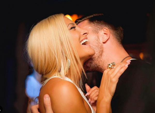 Ιωάννα Τούνη: Έβαλε τον σύντροφό της να πλύνει τα πιάτα