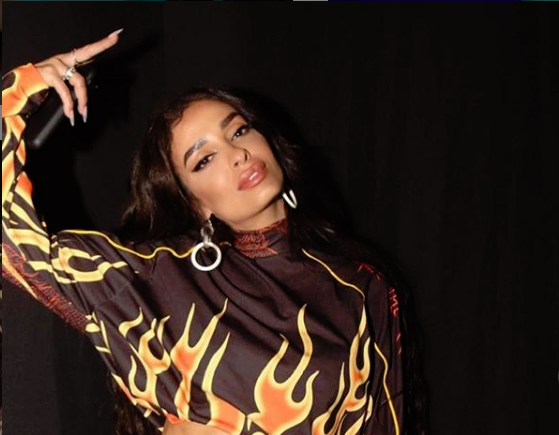 Ελένη Φουρέιρα: Οι βουτιές με το «καυτό» κόκκινο μπικίνι