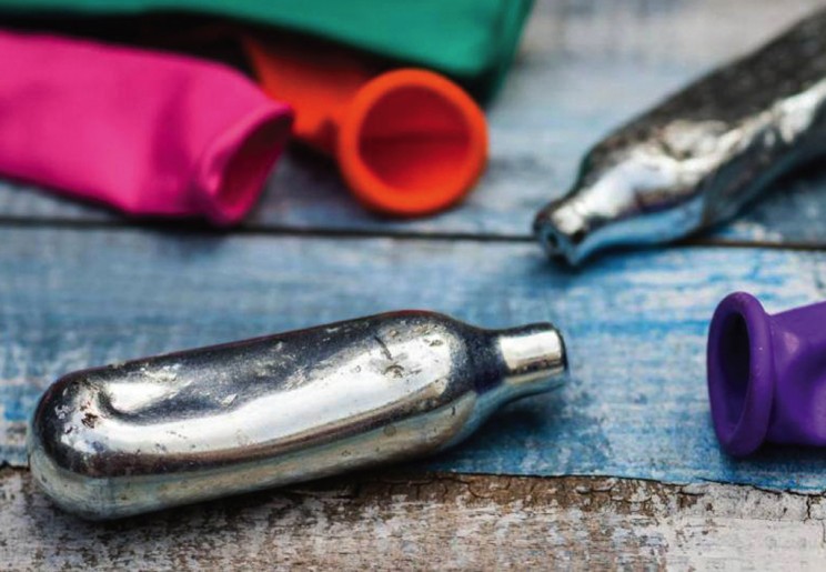 Κως: Συνελήφθη 50χρονος που διακινούσε «αέριο γέλιου» σε μπαρ