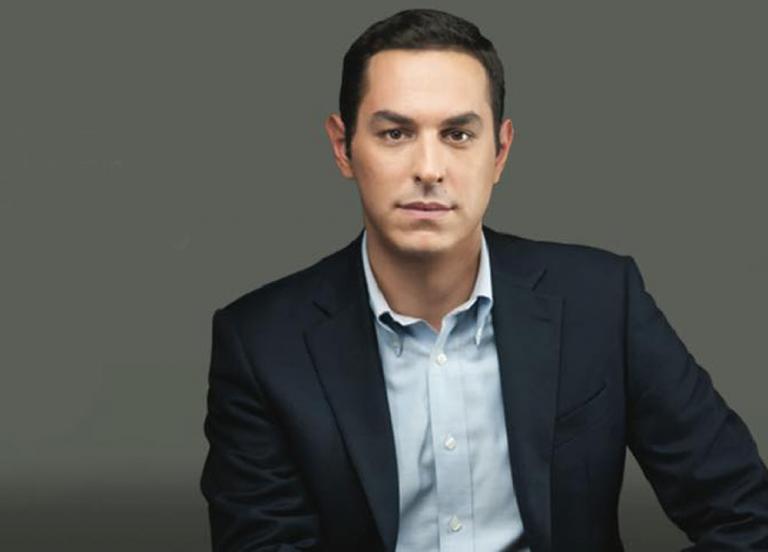 Ο 29χρονος Βαγγέλης Λιάκος είναι ο νεότερος βουλευτής του ελληνικού κοινοβουλίου