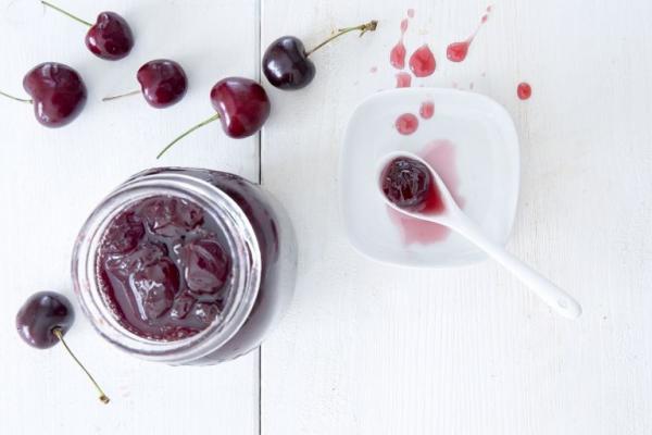 Γλυκό του κουταλιού κεράσι