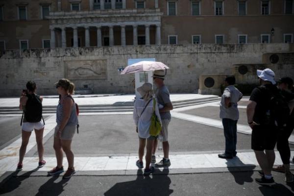 Παραμένει ο καύσωνας – Mε τι καιρό θα ψηφίσουμε την Κυριακή