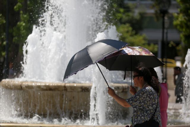 Καύσωνας: Ανοιχτές 8 κλιματιζόμενες αίθουσες του δήμου Αθηναίων