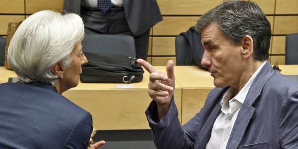 «Είναι τα χέρια μου δεμένα» απαντά ο Τσακαλώτος για το ΔΝΤ
