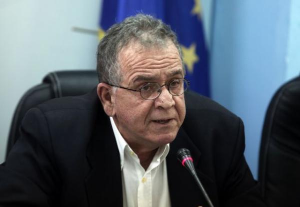 Μουζάλας για ΑΜΚΑ: Οι μετανάστες θα οδηγηθούν στην παρανομία