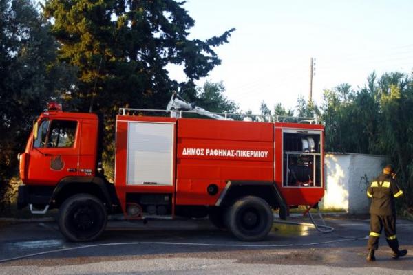 Προσαγωγή 72χρονης για τη φωτιά στο Πικέρμι