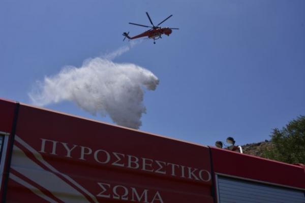 Φωτιά στο γήπεδο Μαρκόπουλου