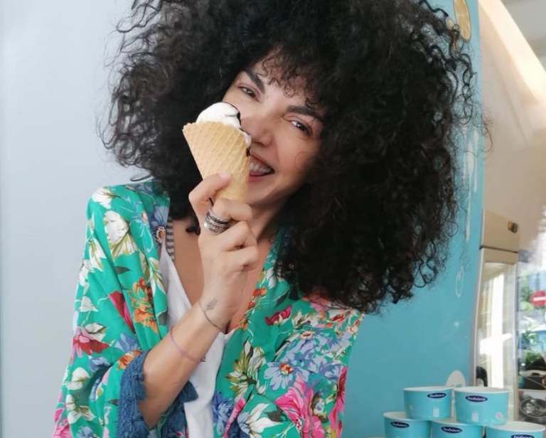 Μαρία Σολωμού: Ποζάρει με το μαγιό της με σέξι διάθεση