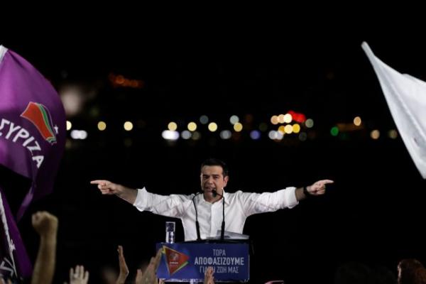 Γαλλικός Τύπος: Η Ελλάδα δίνει ένα πολιτικό μάθημα στον λαϊκισμό του ΣΥΡΙΖΑ