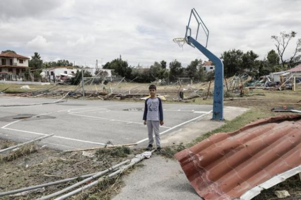 Συγκλονιστικό: Οι κεραυνοί «εξαφάνισαν» τα δύο πόδια της Χαλκιδικής