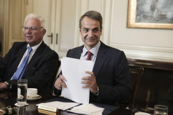 Στην… κόψη της οικονομίας και αυτή η κυβέρνηση – Οι προκλήσεις για τον Μητσοτάκη