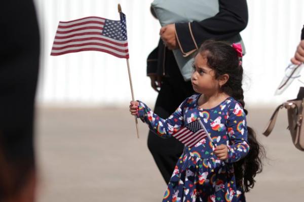 ΗΠΑ: Έκλεισε τηλεφωνική γραμμή βοήθειας κρατούμενων μεταναστών