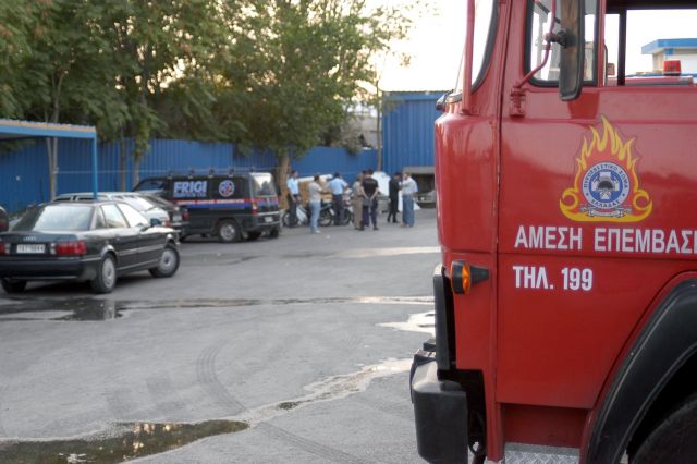 Θεσσαλονίκη: Σε κρίσιμη κατάσταση η γυναίκα που έπεσε στον φωταγωγό