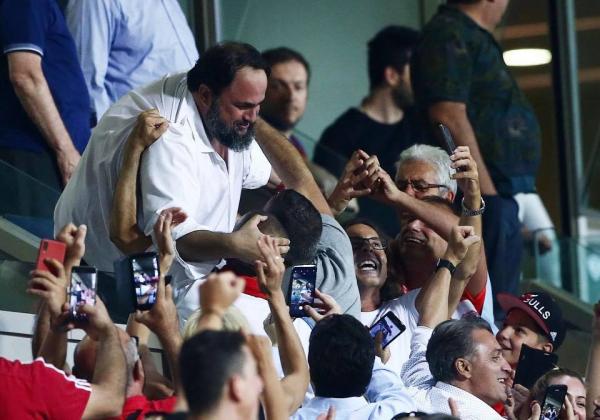 Ο πανηγυρισμός του Βαγγέλη Μαρινάκη στο γκολ του Μασούρα