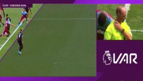 Ιστορική στιγμή: Αυτό είναι το πρώτο γκολ που ακυρώθηκε στην Αγγλία λόγω VAR